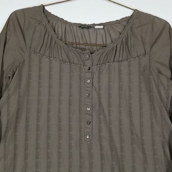 Eddie Bauer Blouse Women's Size XS Embroidered Long Sleeve 1/2 Button Up Office - Picture 2 of 10